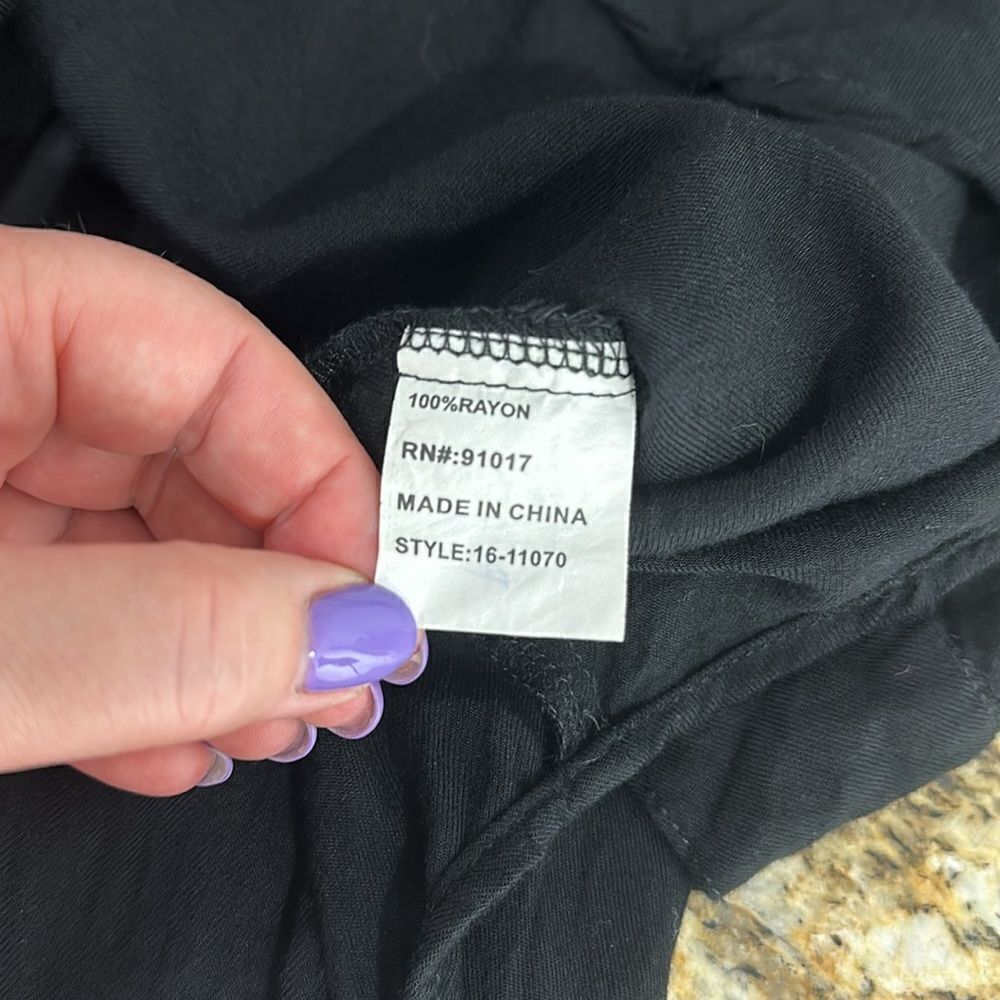 Solitaire Black Long Sleeve Button Front Flowy Tu… - image 8